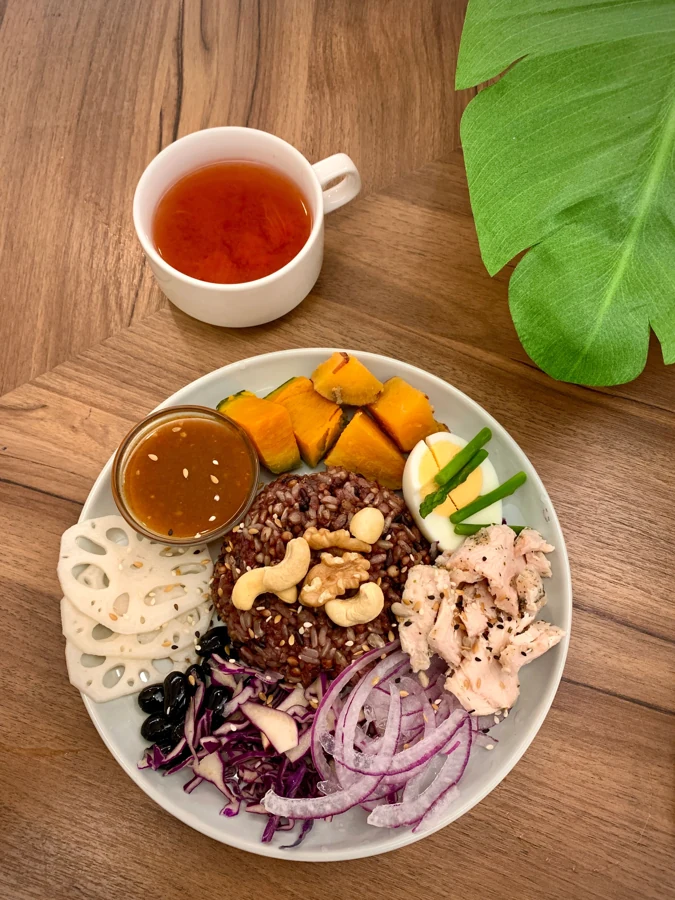 Whole-Grain Rice Plate with Roasted Pumpkin and Nuts