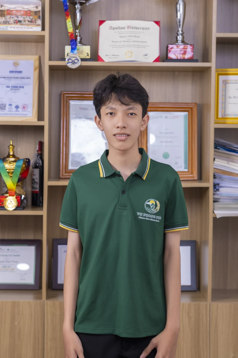 Mr. Hậu — Vũ Phong Phú team