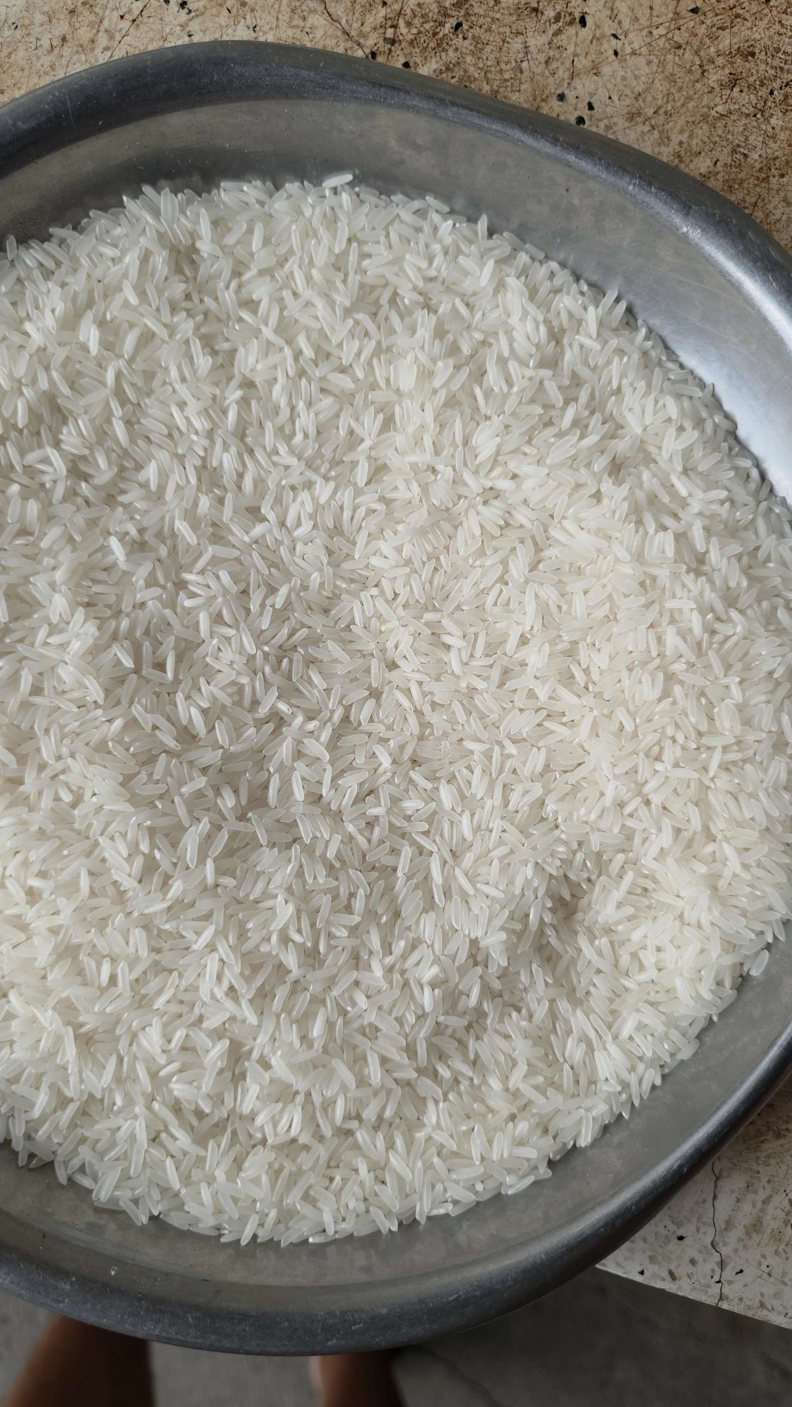 Nang Hoa — rice in a tray